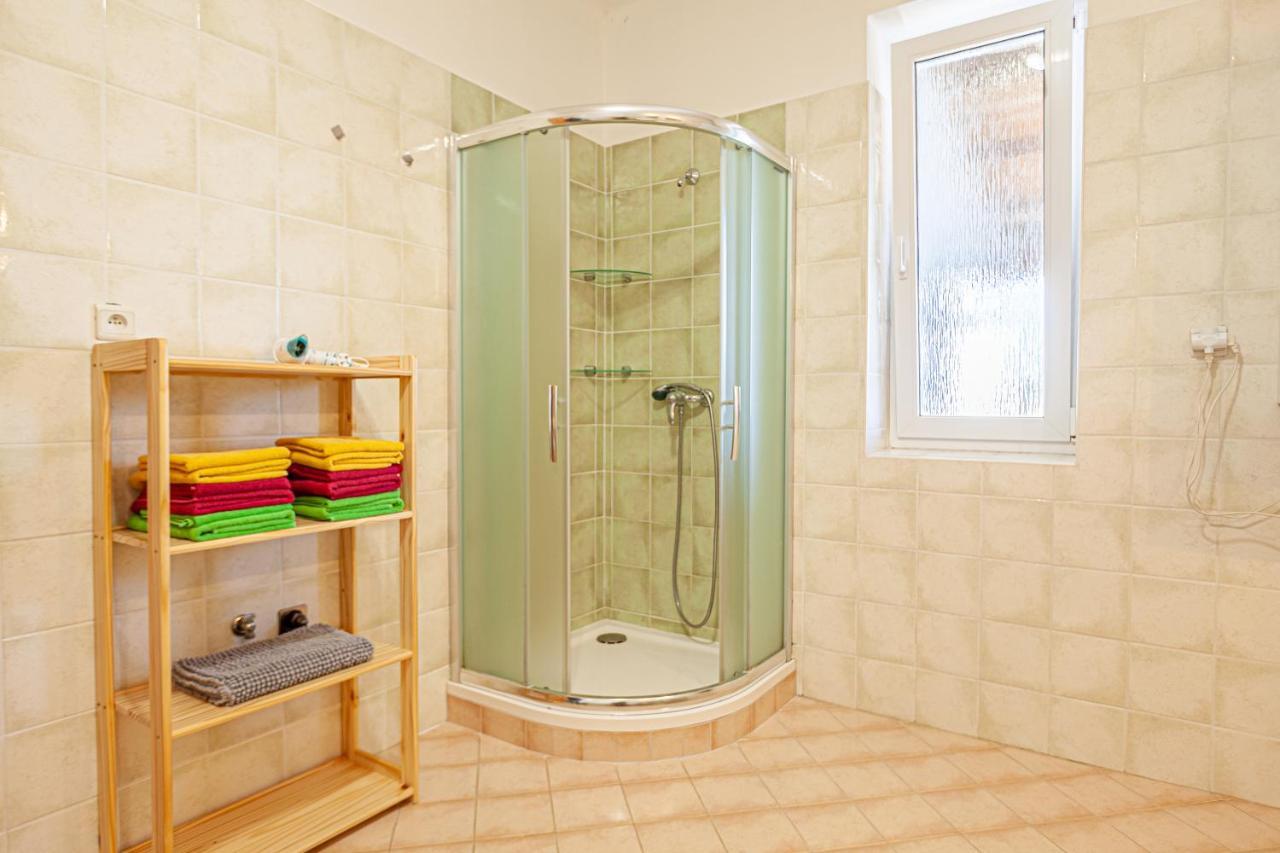 Apartmany Domek U Lesa Bítov Eksteriør billede