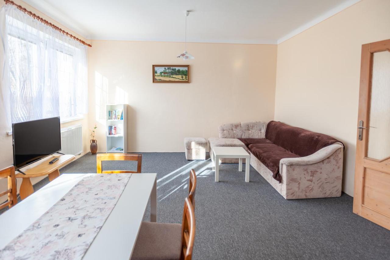Apartmany Domek U Lesa Bítov Eksteriør billede