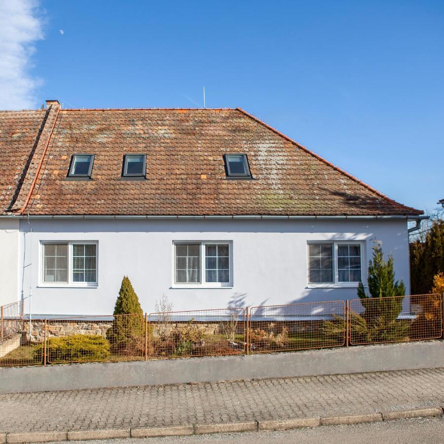 Apartmany Domek U Lesa Bítov Eksteriør billede