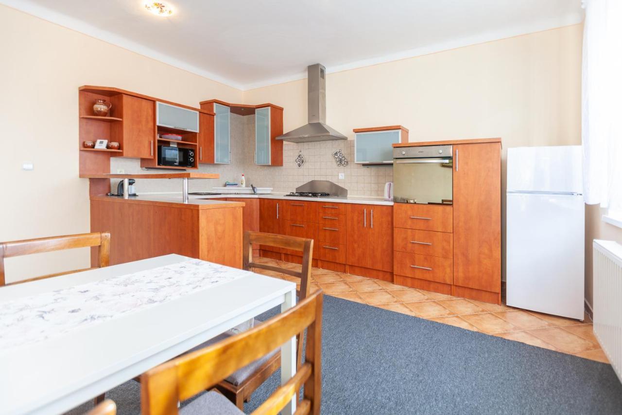 Apartmany Domek U Lesa Bítov Eksteriør billede
